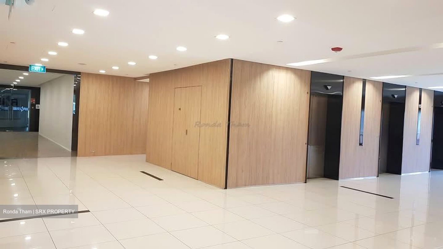 111 Somerset (D9), Retail #567461571